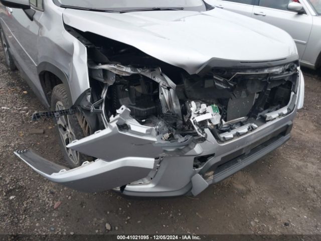 JF2SKAECXNH466072 Subaru Forester Premium