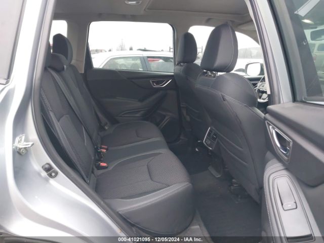 JF2SKAECXNH466072 Subaru Forester Premium