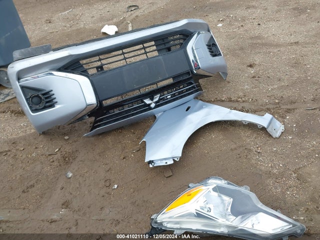 ML32AUHJ7MH010657 Mitsubishi Mirage Carbonite Edition/es/le