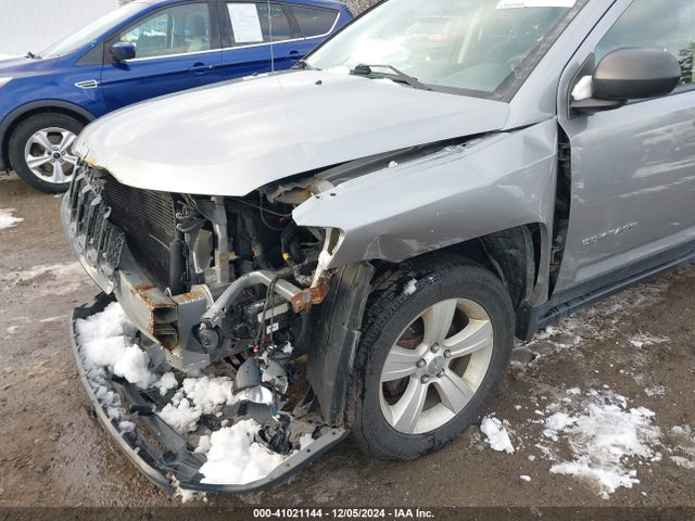 1C4NJDBB3GD746793 Jeep Compass Sport