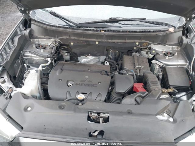 JA4AR3AW2JU001749 Mitsubishi Outlander Sport 2.4 Se