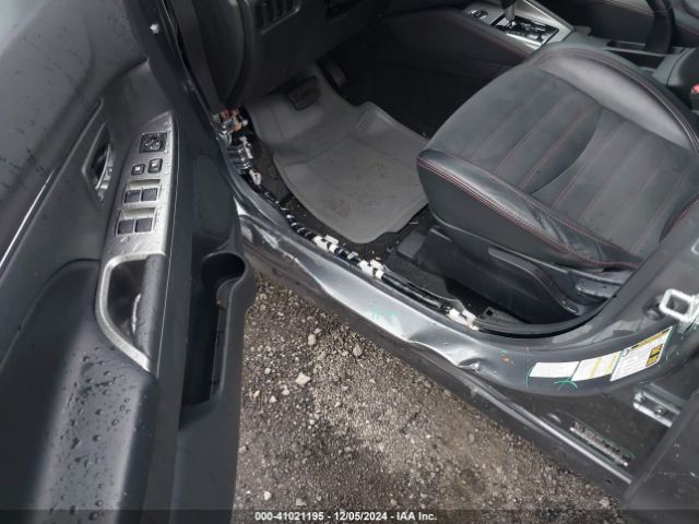 JA4AR3AW2JU001749 Mitsubishi Outlander Sport 2.4 Se