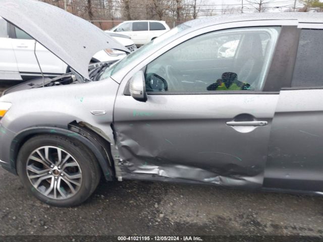 JA4AR3AW2JU001749 Mitsubishi Outlander Sport 2.4 Se