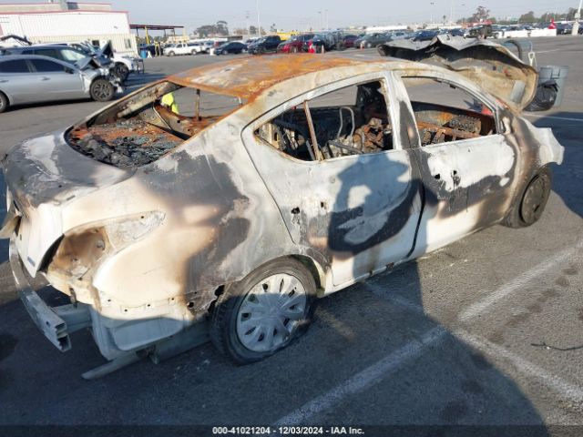 3N1CN7AP4EL815477 Nissan Versa 1.6 S+