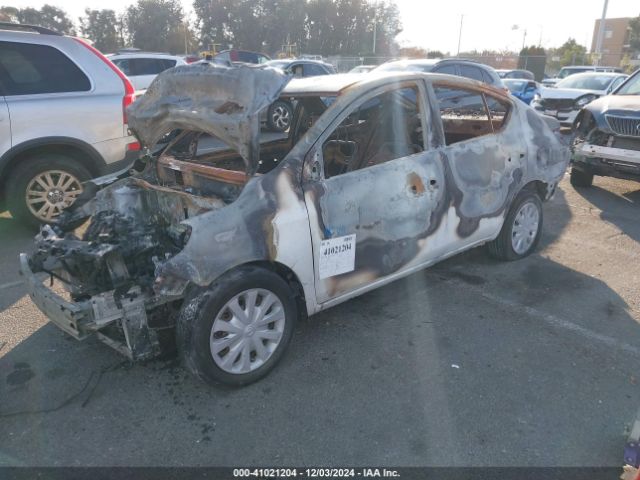 3N1CN7AP4EL815477 Nissan Versa 1.6 S+