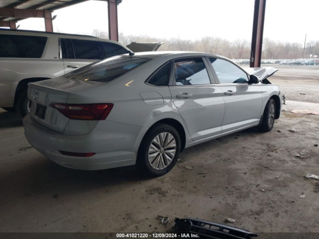 3VWC57BU1KM084933 Volkswagen Jetta