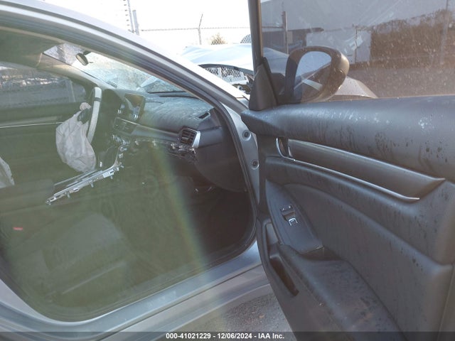 Honda ACCORD LX 2019 1HGCV1F15KA083752 Image 5