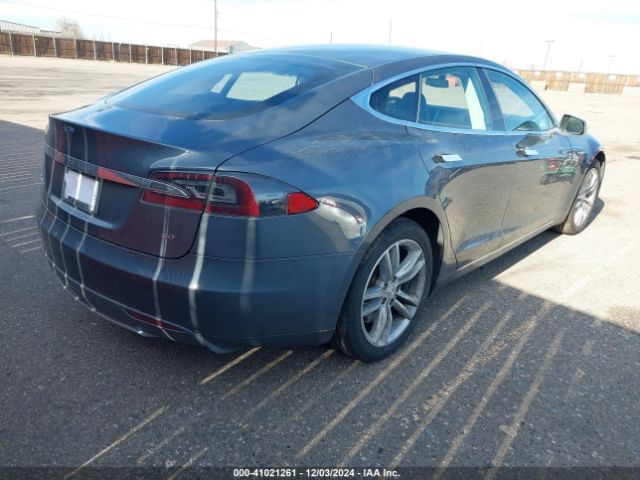 2013 TESLA MODEL S 5YJSA1CG9DFP27522 Photo 3