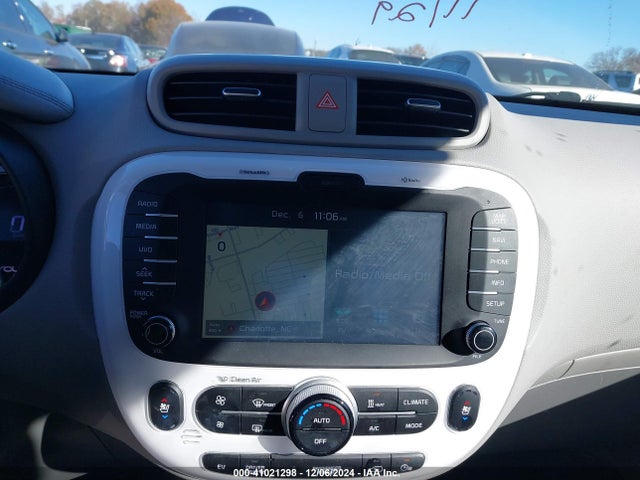 KNDJX3AE4H7020783 KIA Soul Ev +