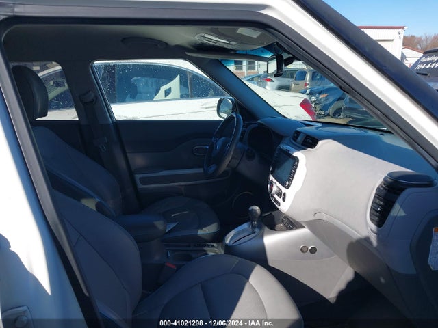 KNDJX3AE4H7020783 KIA Soul Ev +