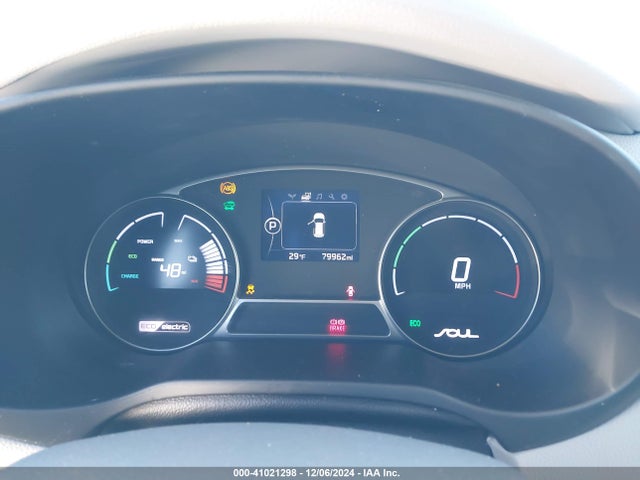 KNDJX3AE4H7020783 KIA Soul Ev +