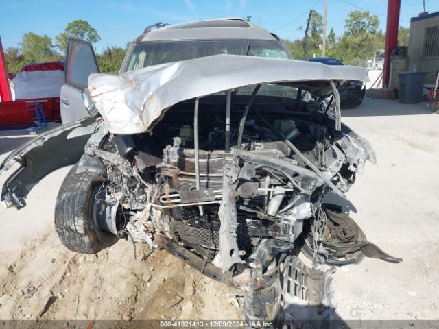 JN8AY2ND2H9009816 Nissan Armada Sl