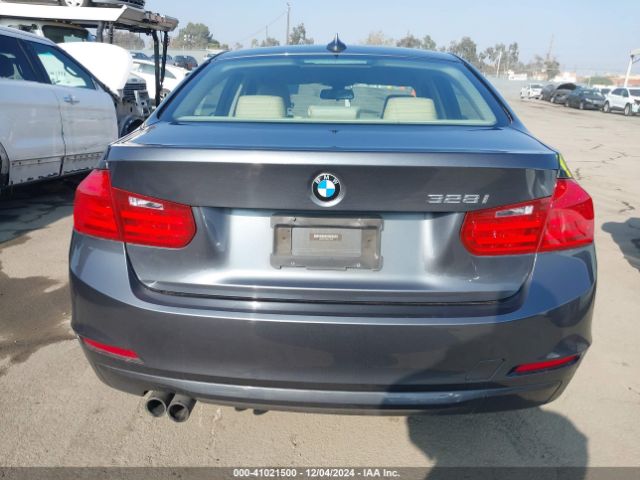 WBA3C1C58FK118258 BMW 328I