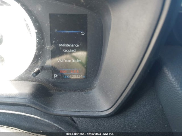 5YFEPMAE4NP310328 Toyota COROLLA LE