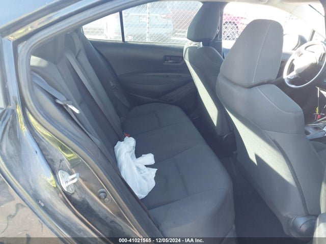 5YFEPMAE4NP310328 Toyota COROLLA LE