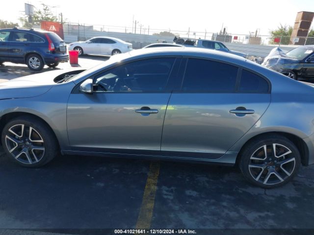 YV126MFLXJ2458760 Volvo S60 T5 Dynamic