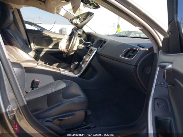 YV126MFLXJ2458760 Volvo S60 T5 Dynamic
