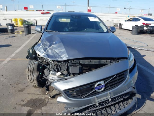 YV126MFLXJ2458760 Volvo S60 T5 Dynamic