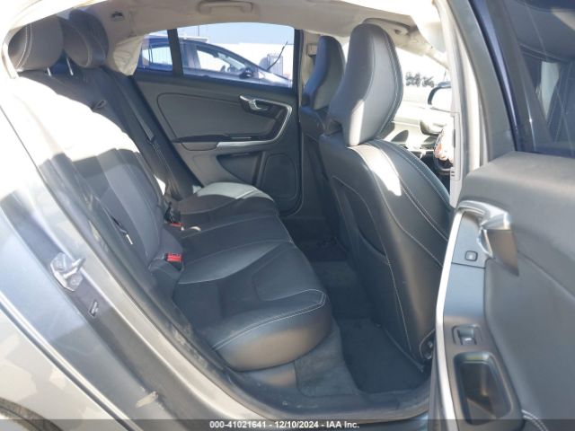 YV126MFLXJ2458760 Volvo S60 T5 Dynamic