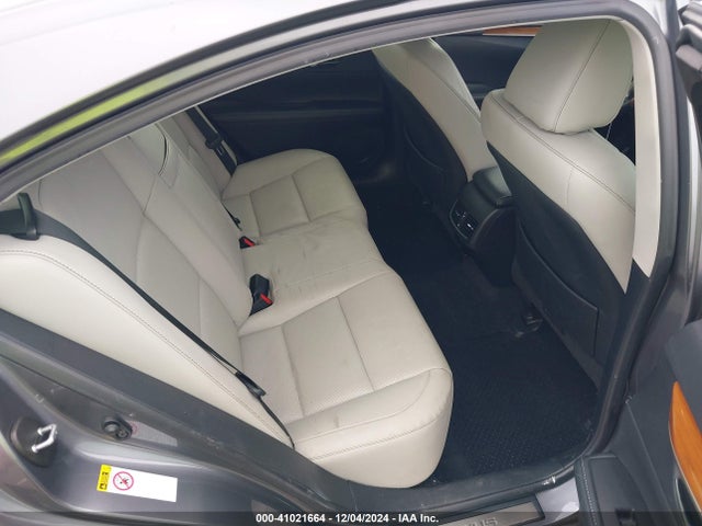JTHBW1GGXE2052567 Lexus ES 300H