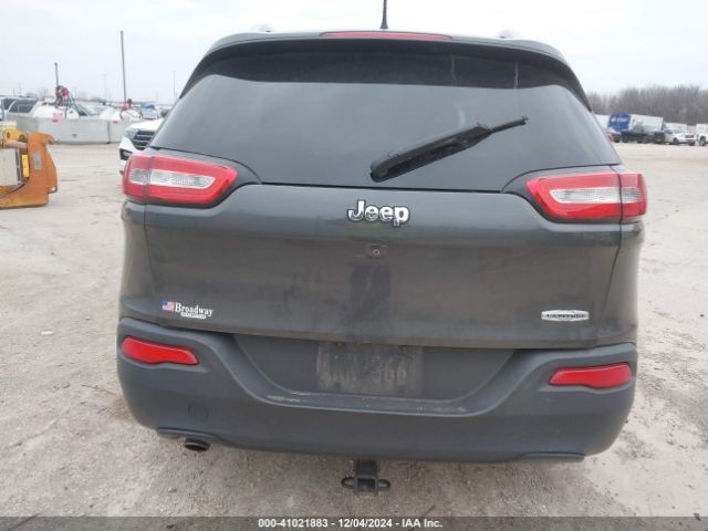 1C4PJLCB3HW650783 Jeep Cherokee Latitude Fwd