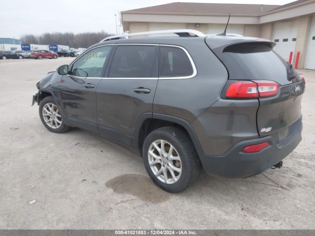 1C4PJLCB3HW650783 Jeep Cherokee Latitude Fwd