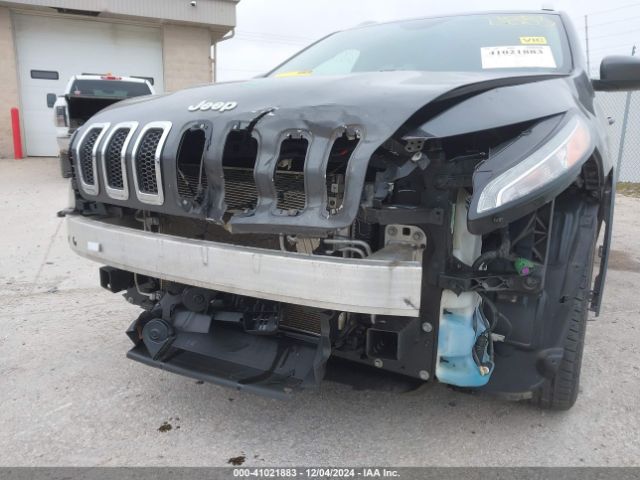 1C4PJLCB3HW650783 Jeep Cherokee Latitude Fwd
