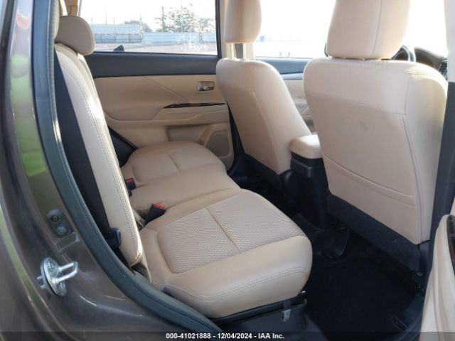 JA4AZ3A35JZ009787 Mitsubishi Outlander Se/sel
