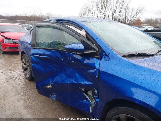 Chrysler 200 S 2015 1C3CCCDG8FN615778 Image 6
