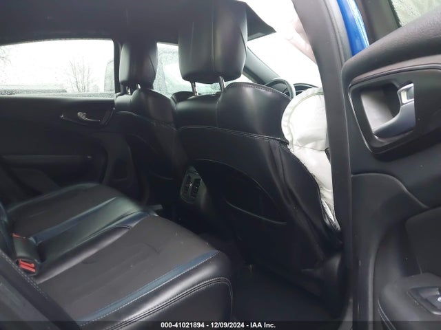 Chrysler 200 S 2015 1C3CCCDG8FN615778 Image 8