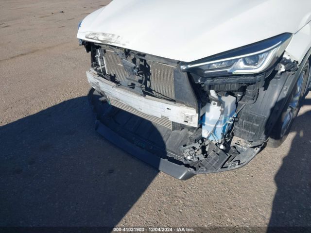 3PCAJ5BA8NF120268 Infiniti Qx50 Luxe