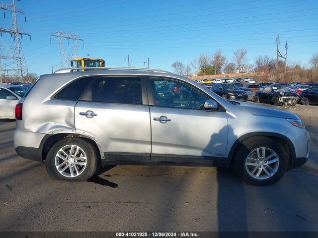 KIA SORENTO LX 2015 5XYKTCA68FG560937 Image 13