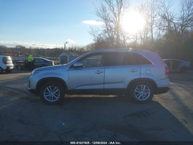 KIA SORENTO LX 2015 5XYKTCA68FG560937 Image 14