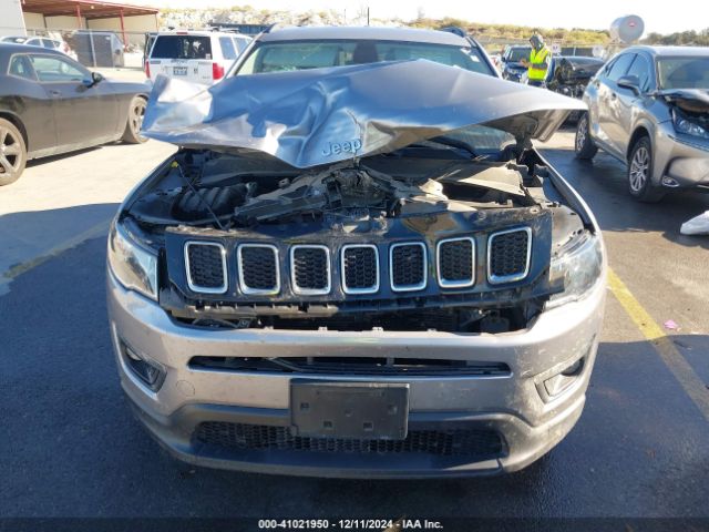 3C4NJCBB6HT617226 Jeep New Compass Latitude Fwd