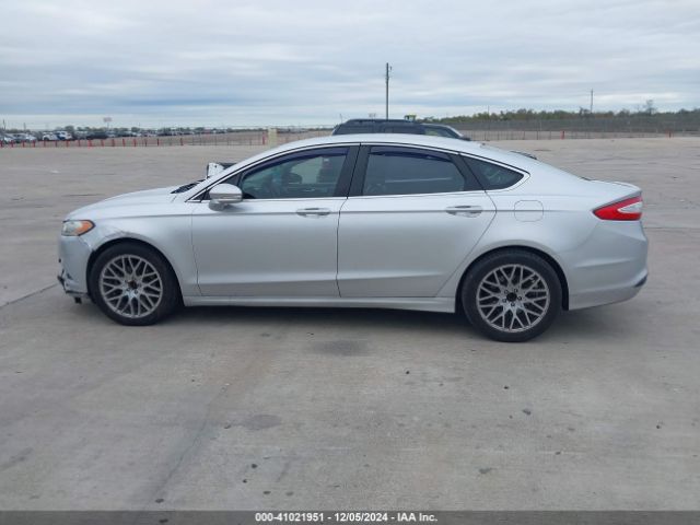 3FA6P0HD2GR340814 Ford FUSION SE