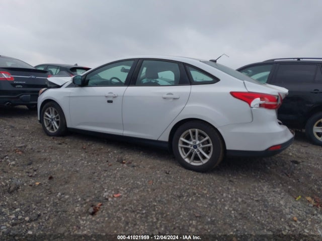 Ford FOCUS SE 2015 1FADP3F2XFL291188 Image 3