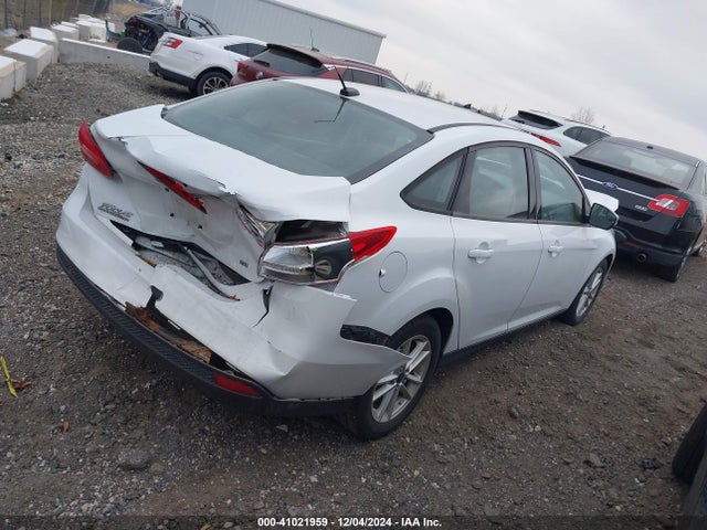 Ford FOCUS SE 2015 1FADP3F2XFL291188 Image 4