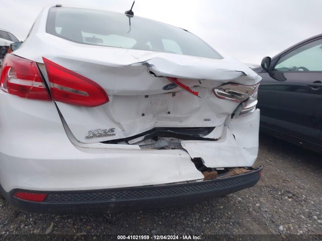 Ford FOCUS SE 2015 1FADP3F2XFL291188 Image 6