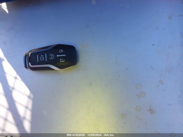 3LN6L2G98GR632641 Lincoln MKZ