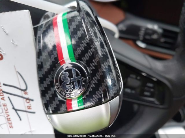 ZARFANAN8M7646131 Alfa Romeo Giulia Awd