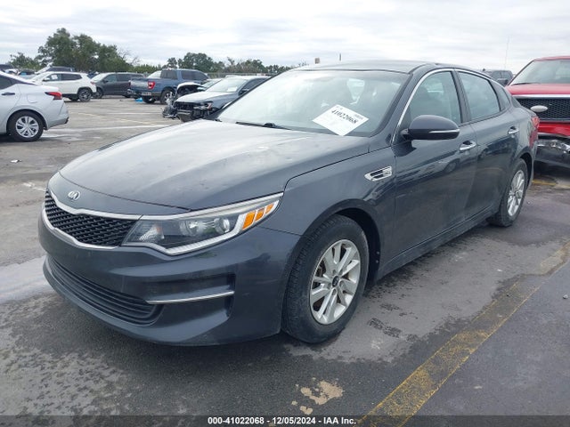 KIA Optima Lx 2017 5XXGT4L37HG169722 Image 2
