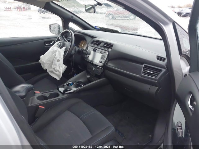 Nissan LEAF SV 2018 1N4AZ1CP3JC305278 Image 5