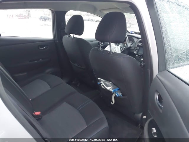 Nissan LEAF SV 2018 1N4AZ1CP3JC305278 Image 8