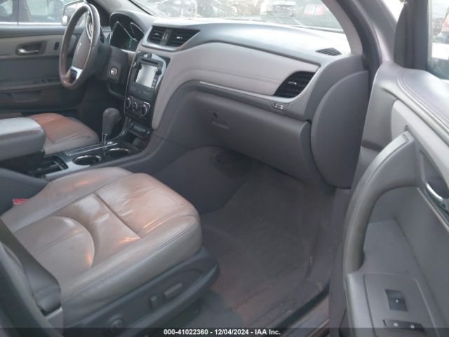 1GNKRHKD8FJ305446 Chevrolet Traverse 2lt