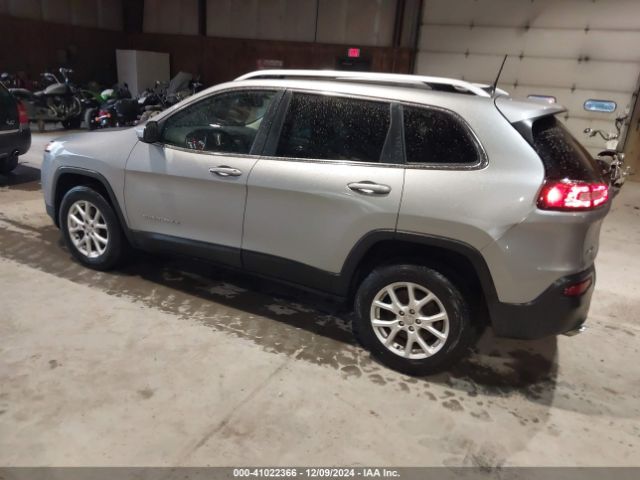 1C4PJMCBXHW537645 Jeep Cherokee Latitude 4x4