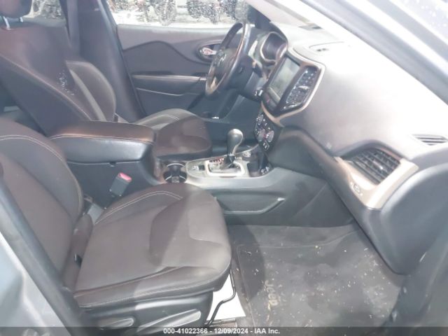 1C4PJMCBXHW537645 Jeep Cherokee Latitude 4x4