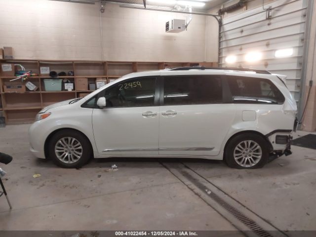 5TDYZ3DC7HS887801 Toyota Sienna Xle/limited