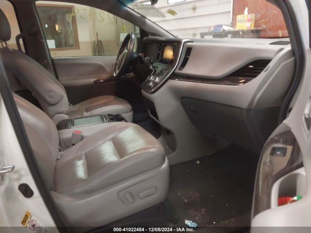 5TDYZ3DC7HS887801 Toyota Sienna Xle/limited