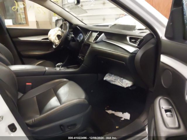3PCAJ5M38KF116926 Infiniti Qx50 Essential