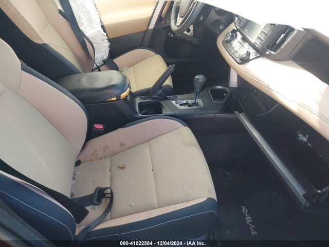 Toyota Rav4 Xle 2017 2T3WFREV5HW376332 Image 5